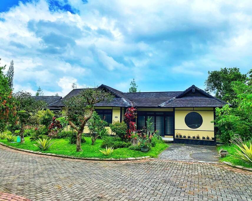 Designer Villa Osaka Puncak Eksteriør billede