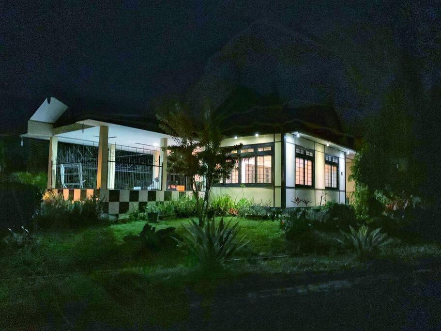 Designer Villa Osaka Puncak Eksteriør billede