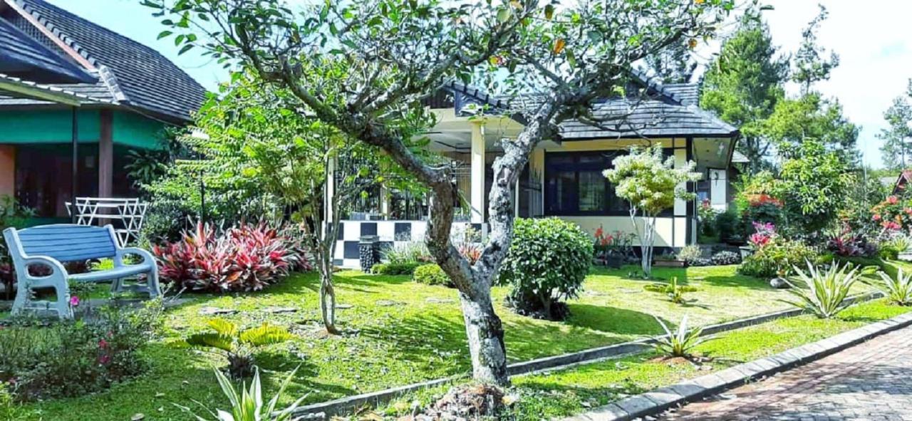 Designer Villa Osaka Puncak Eksteriør billede